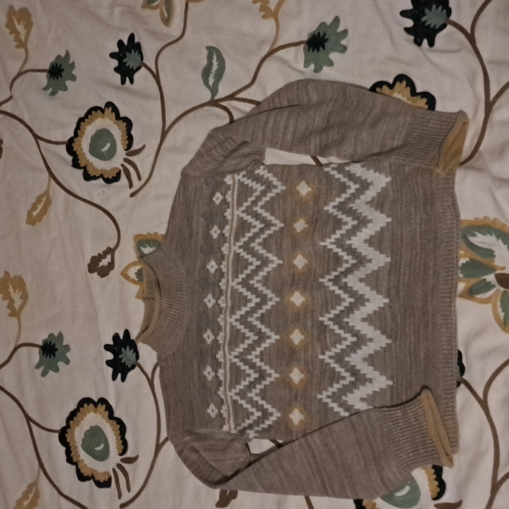 Evsie Girl sweater, L , gray,yellow& white